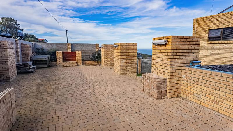 6 Bedroom Property for Sale in Dana Bay Western Cape